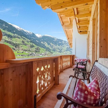Beautiful Apartment In Ramsau With Balcony Ramsau im Zillertal Eksteriør billede
